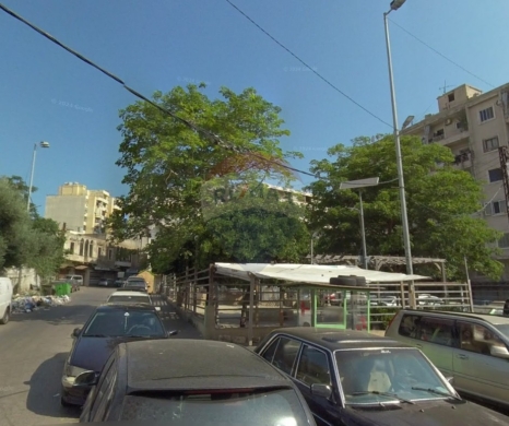 عقارات تجارية للبيع في Basatin Tripoli - R9-3032 Land with Building for Sale in Tripoli Old City - 200 m², Shops & Apartments
