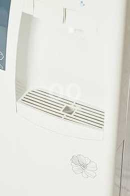 موزع مياه أدميرال تحميل علوي مع خزانة داخلية | Admiral Top Load Water Dispenser with Cabi… — 2