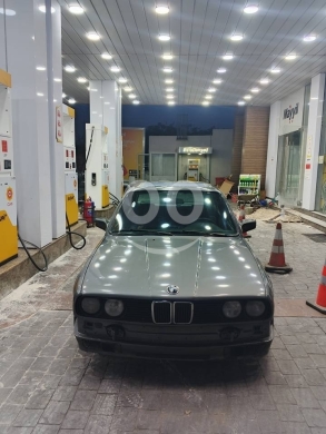 BMW dans Damour - Bmw 325 model 88