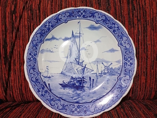 Antiques & Collectibles dans Hadeth - large Delft blue plate