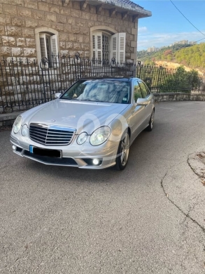 Mercedes-Benz in Beirut City - Mercedes E55 Model 2003