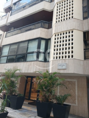 Apartments for sale in Beirut City - Prime 145sqm Apartment for Sale in Sakiet El Janzir - High Floor with Views & New Generator