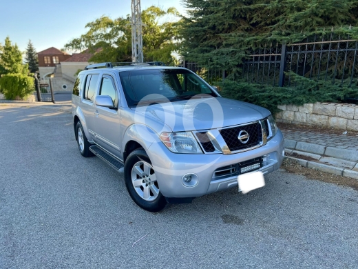 نيسان باثفايندر 2012 دفع رباعي بحالة ممتازة | Nissan Pathfinder 2012 4x4