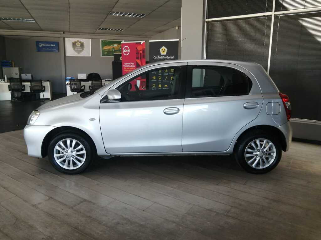 TOYOTA ETIOS - Image 4