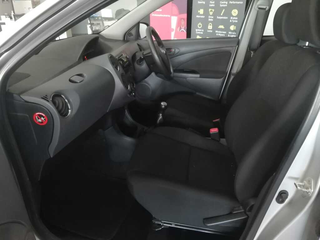 TOYOTA ETIOS - Image 5