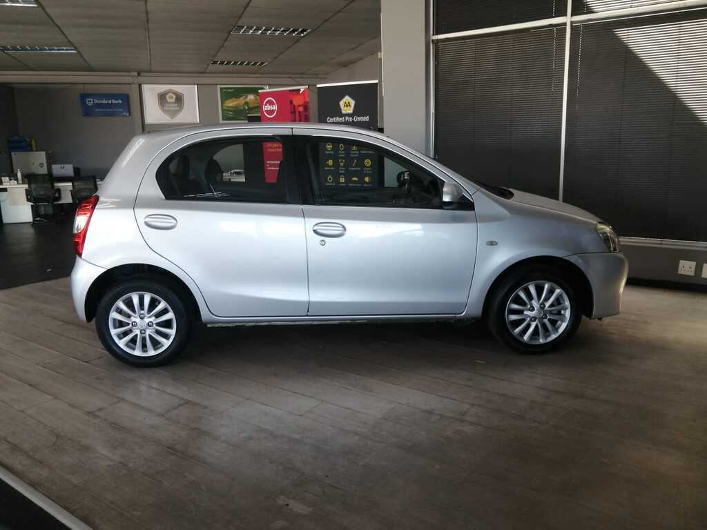 TOYOTA ETIOS - Image 7