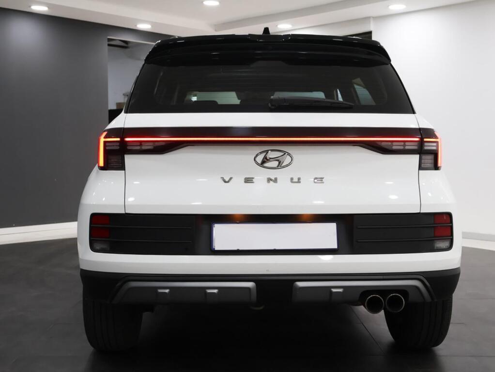 HYUNDAI VENUE - Image 4