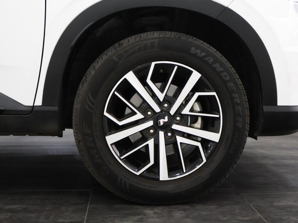HYUNDAI VENUE - Image 7