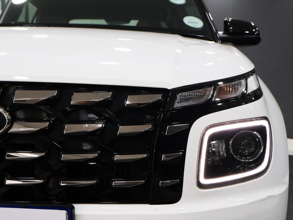 HYUNDAI VENUE - Image 9