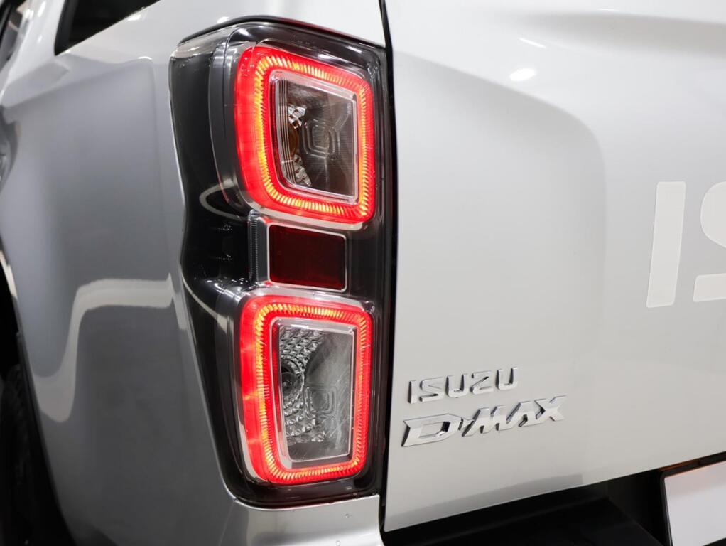 ISUZU D-MAX - Image 15