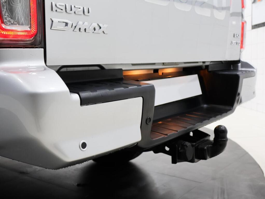 ISUZU D-MAX - Image 16