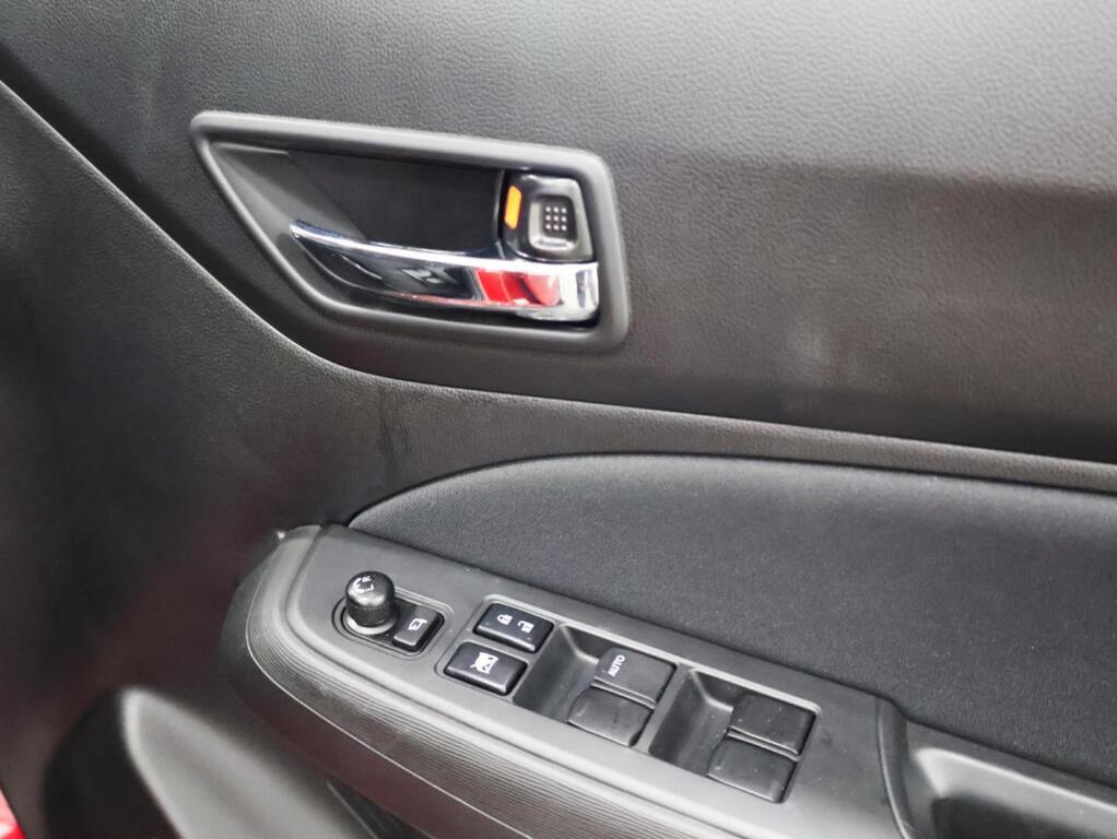 SUZUKI SWIFT - Image 11