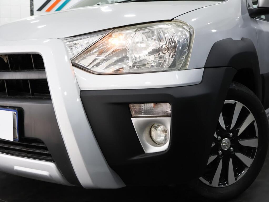 TOYOTA ETIOS - Image 10