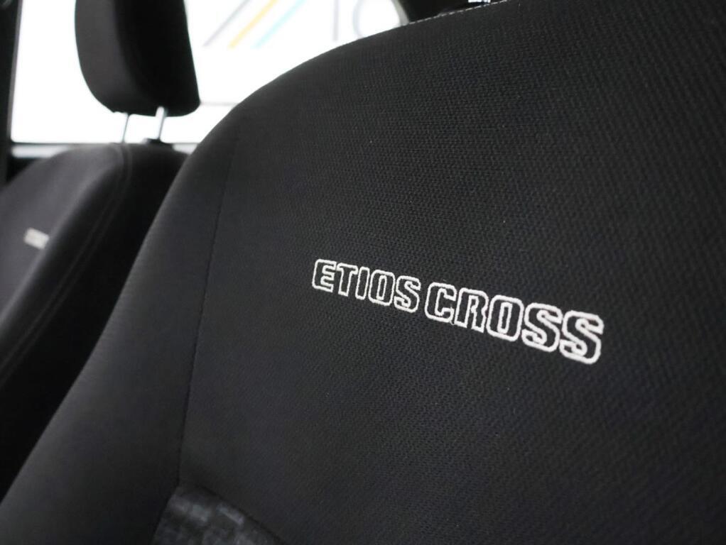 TOYOTA ETIOS - Image 11