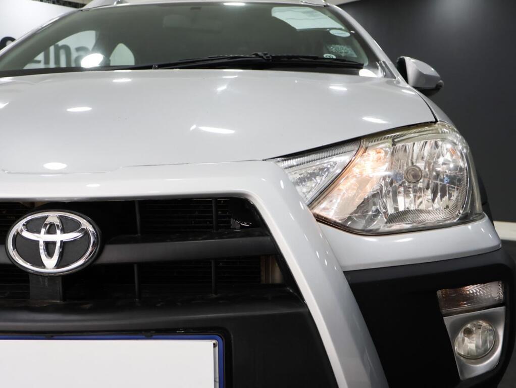 TOYOTA ETIOS - Image 15