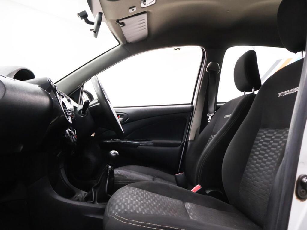 TOYOTA ETIOS - Image 16