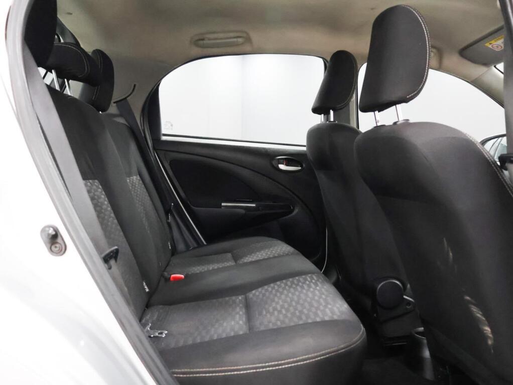 TOYOTA ETIOS - Image 7