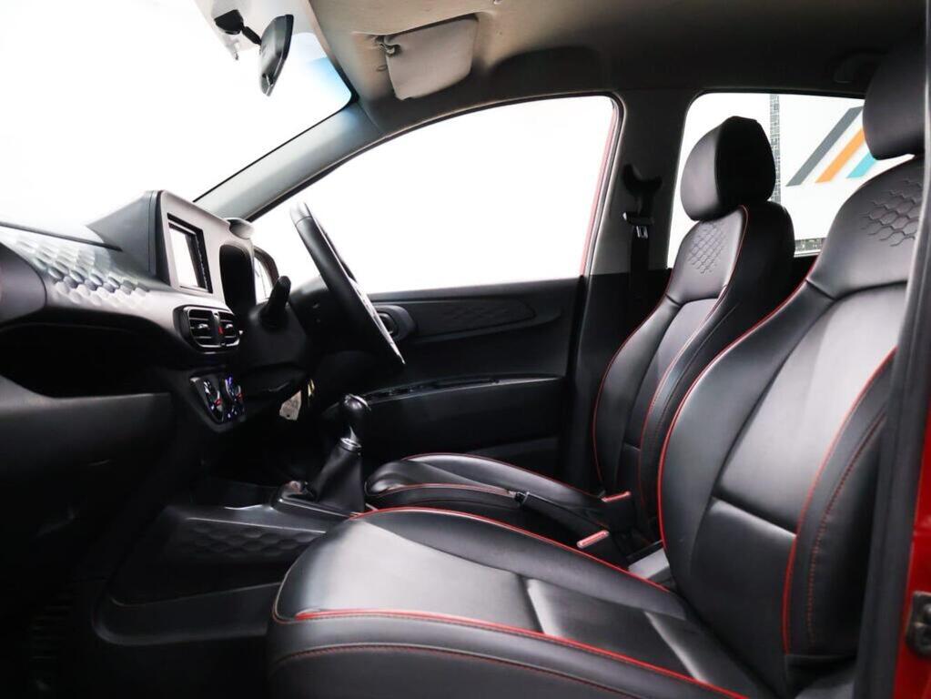 HYUNDAI i10 - Image 12