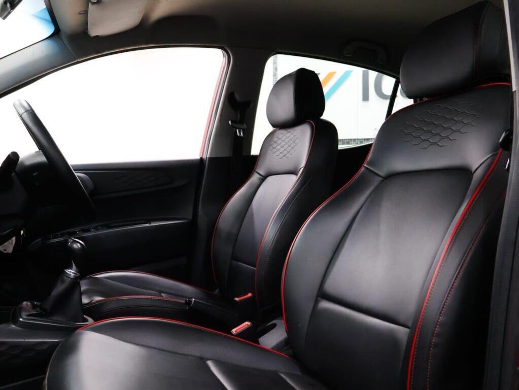 HYUNDAI i10 - Image 15