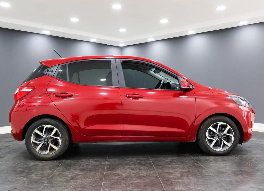 HYUNDAI i10 - Image 2