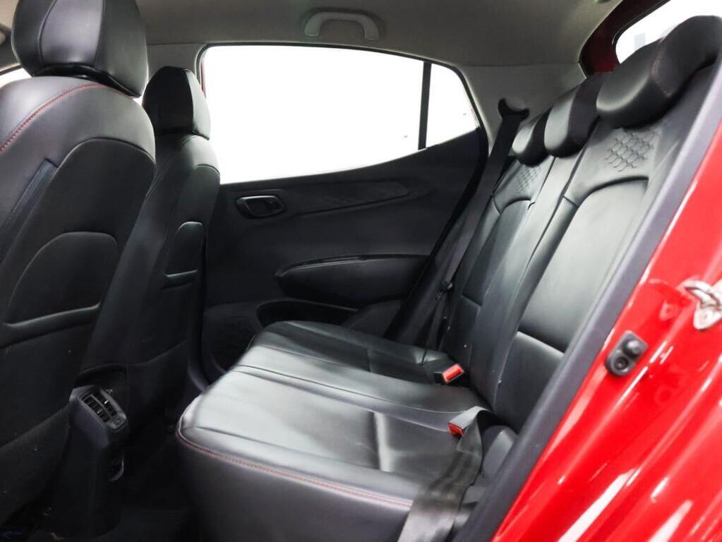 HYUNDAI i10 - Image 8