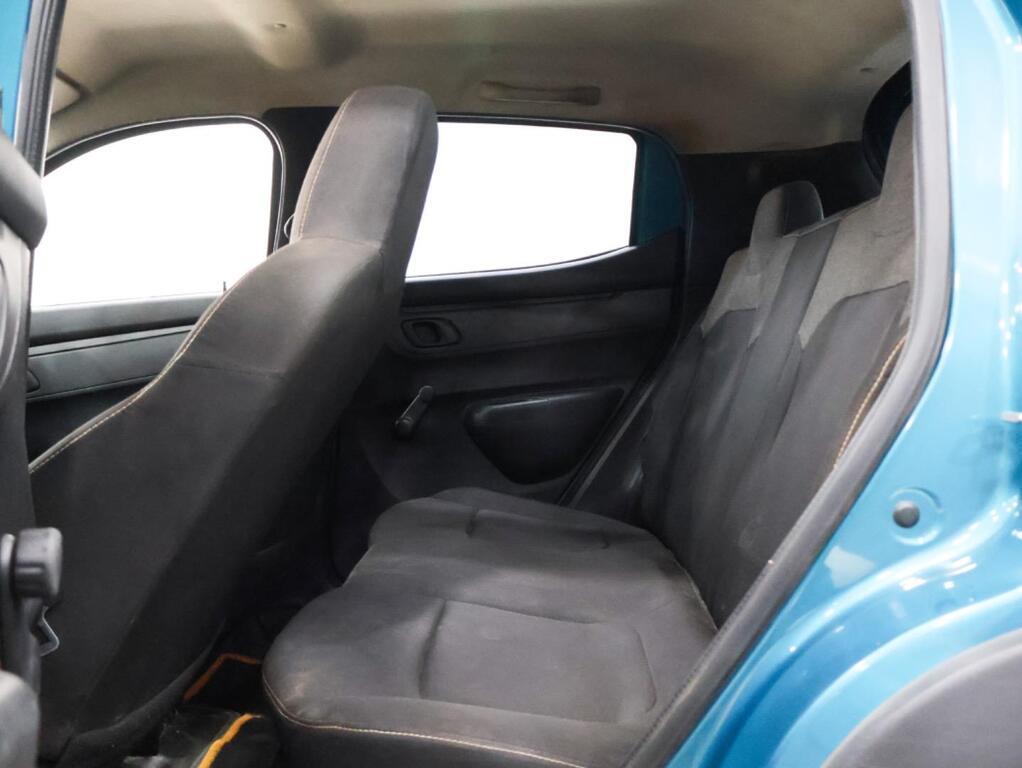 RENAULT KWID - Image 17