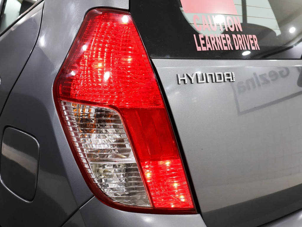 HYUNDAI i10 - Image 7