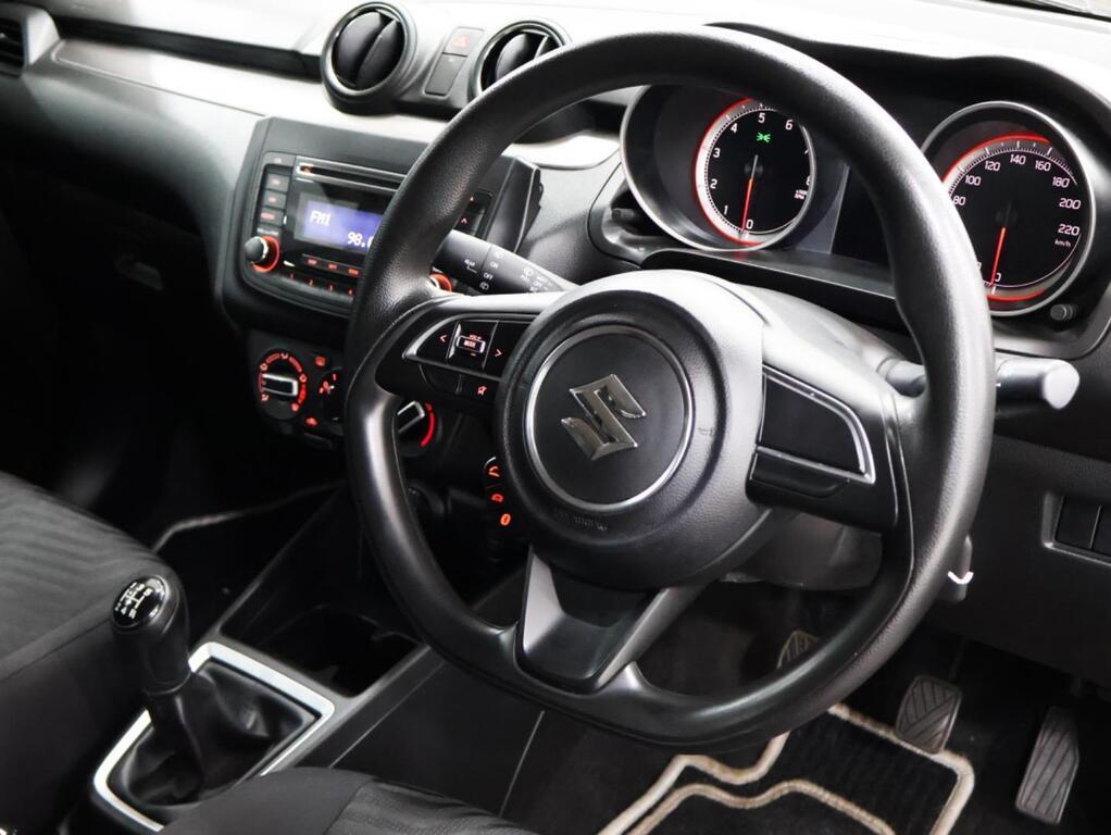 SUZUKI SWIFT - Image 6