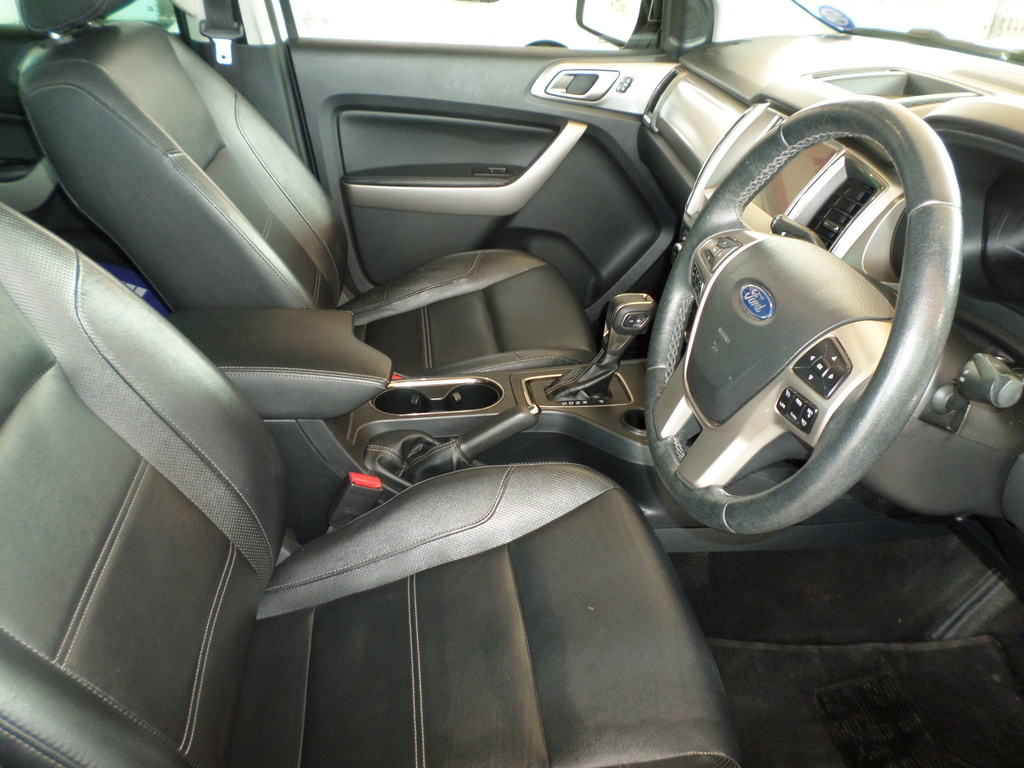 FORD EVEREST - Image 13