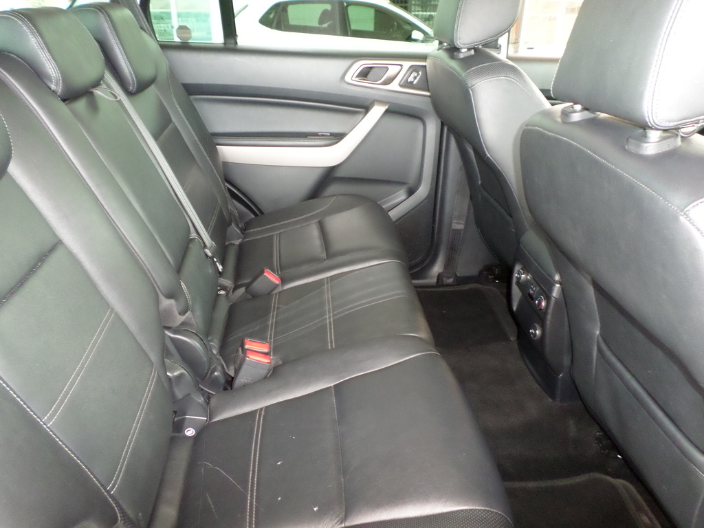 FORD EVEREST - Image 14