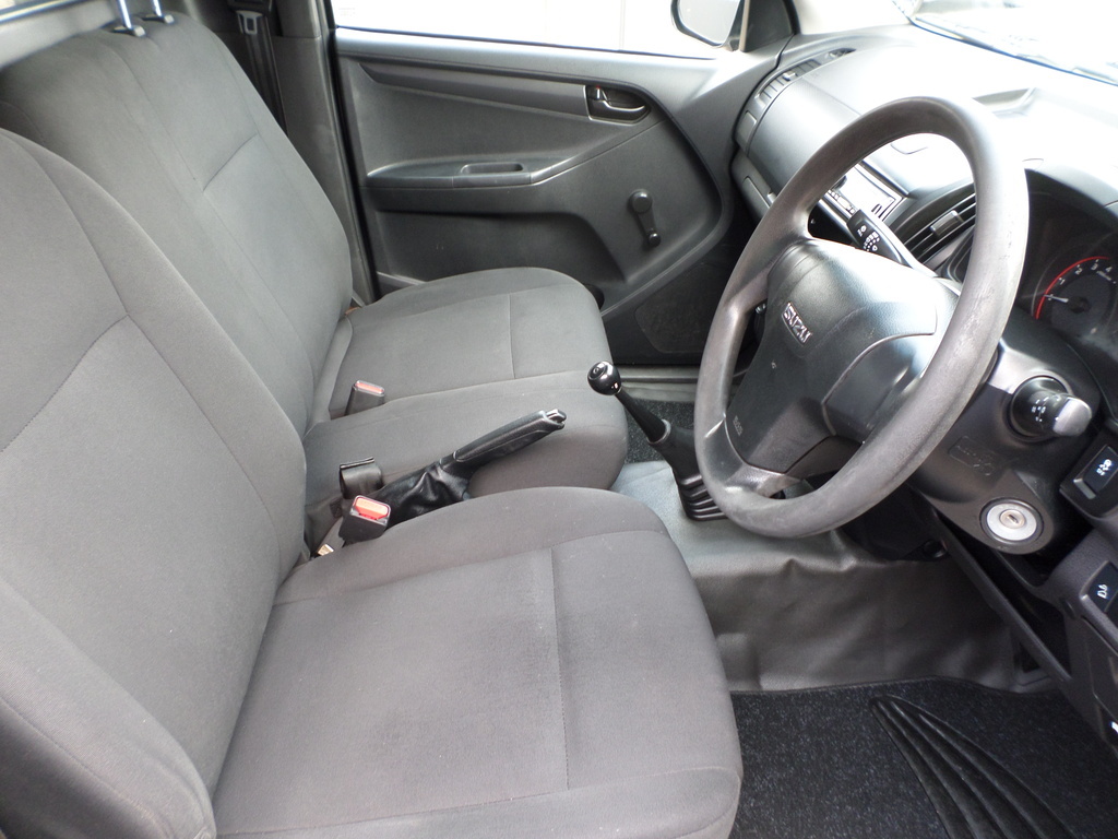 ISUZU D-MAX D-MAX 250 HO FLEETSIDE SAFETY S/C P/U