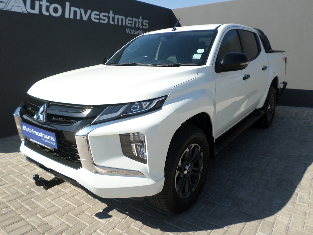 MITSUBISHI TRITON TRITON 2.4 Di-DC 4X4 A/T P/U D/C