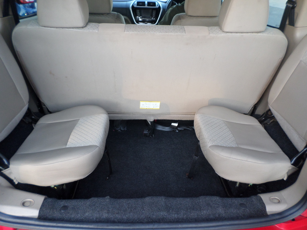 MAHINDRA TUV TUV300 1.5TD (7 SEAT) - 15