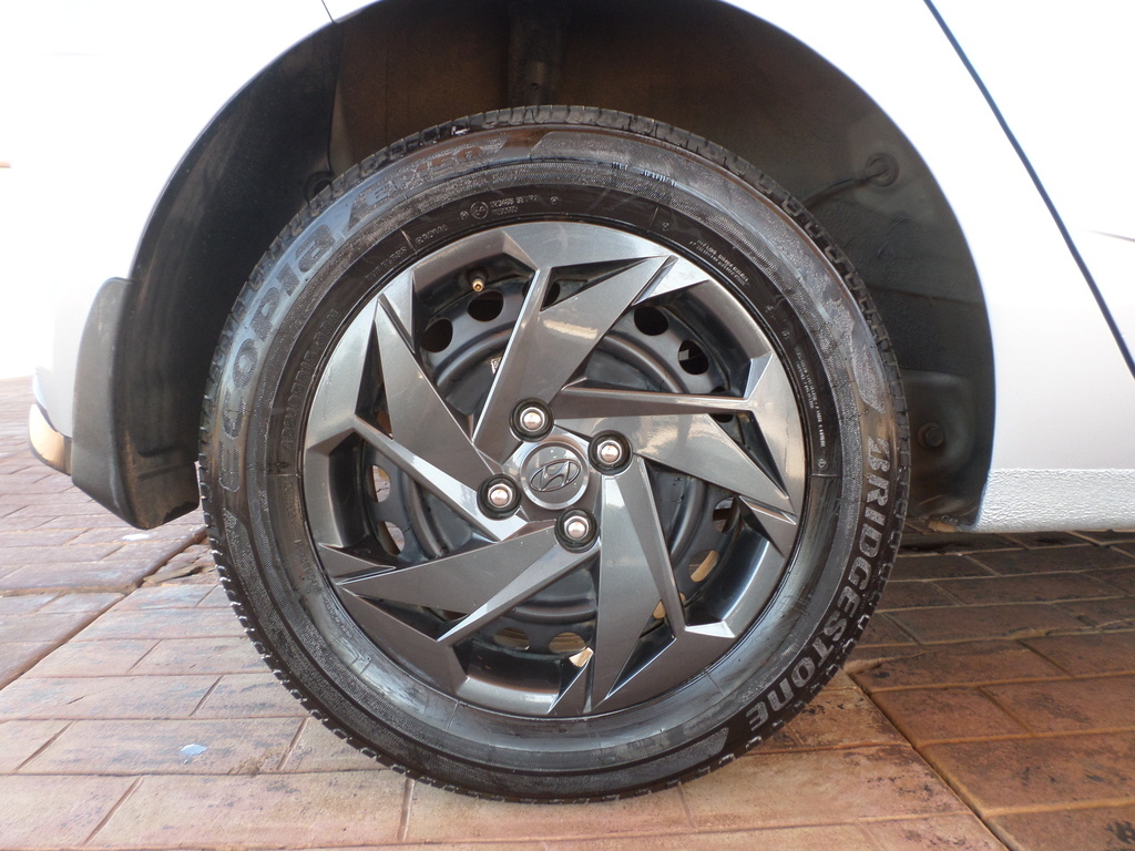 HYUNDAI I20 i20 1.4 MOTION A/T