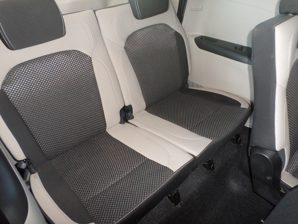 RENAULT TRIBER TRIBER 1.0 PRESTIGE