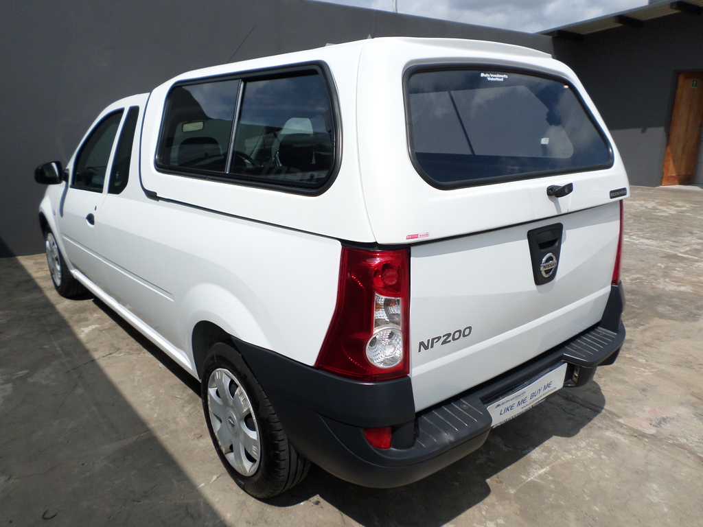 NISSAN NP200 NP200 1.6  A/C SAFETY PACK P/U S/C - 6