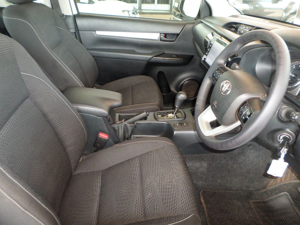 TOYOTA HILUX HILUX 2.4 GD-6 RB RAIDER A/T P/U E/CAB