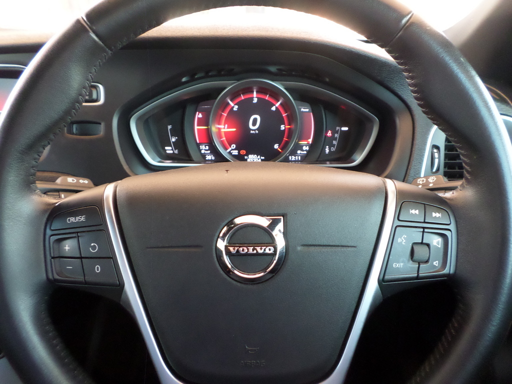 VOLVO V40 V40 CC D3 INSCRIPTION GEARTRONIC - 14