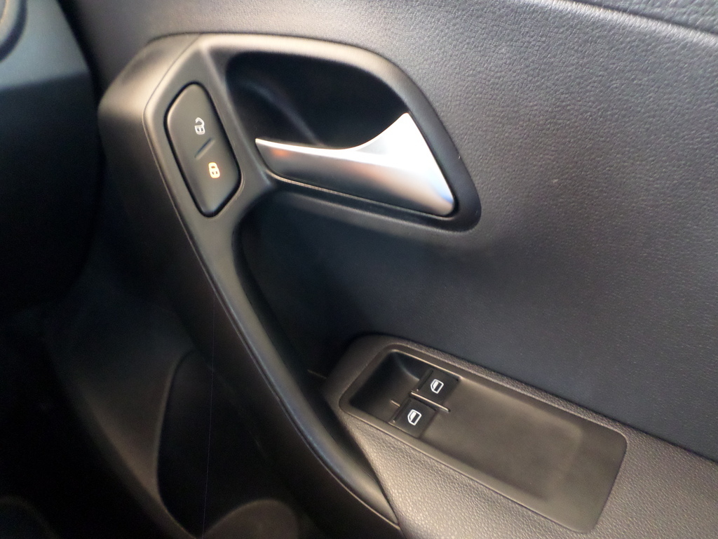 VOLKSWAGEN POLO VIVO POLO VIVO 1.4 TRENDLINE (5DR)