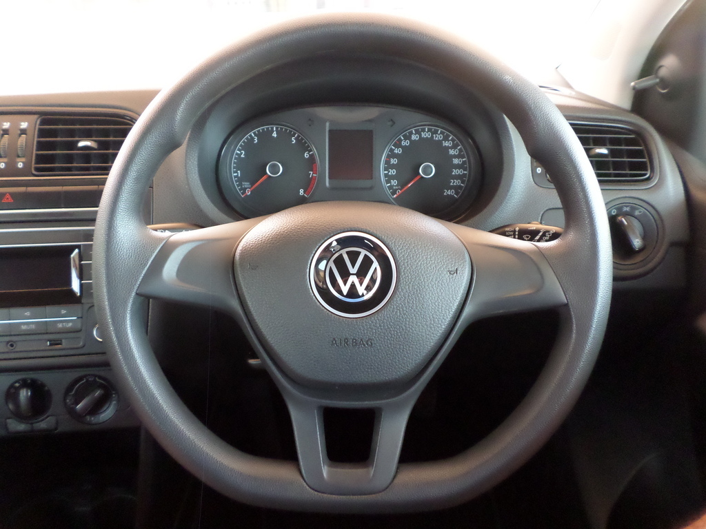 VOLKSWAGEN POLO VIVO POLO VIVO 1.4 TRENDLINE (5DR)