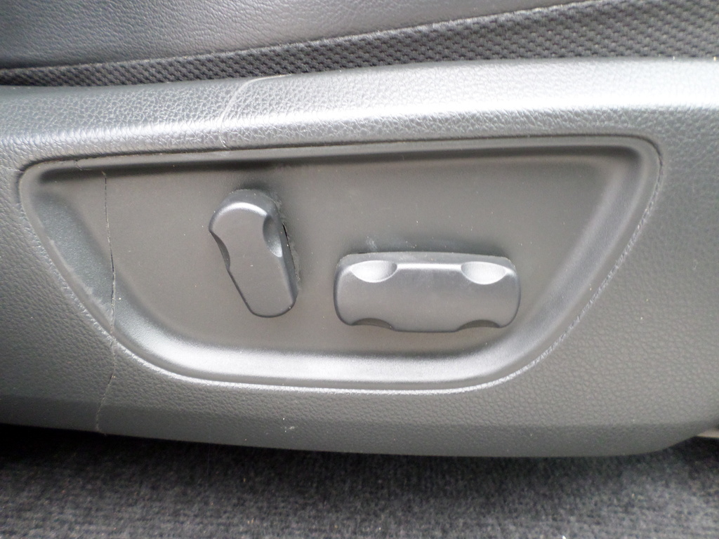 MITSUBISHI TRITON TRITON 2.4 Di-DC 4X4 A/T P/U D/C - 14