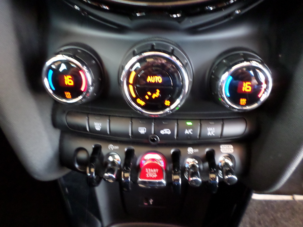 MINI COOPER 5DR COOPER S 5DR A/T (F55) - 17