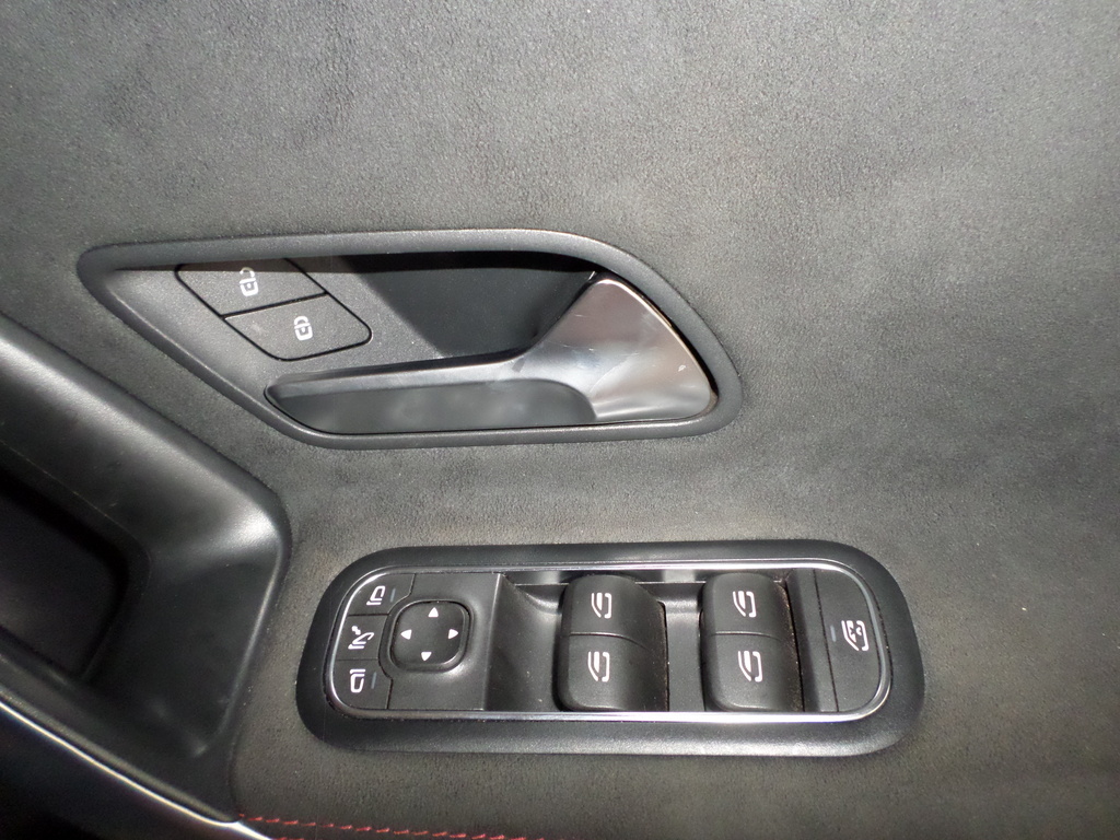 MERCEDES-BENZ A CLASS A200 A/T