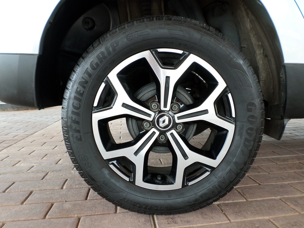 RENAULT DUSTER DUSTER 1.5 dCI PRESTIGE EDC - 17