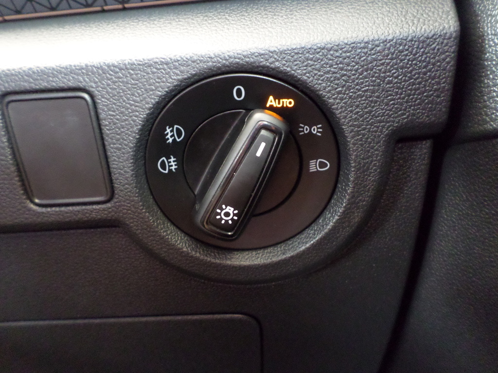 VOLKSWAGEN T-CROSS                                  T-CROSS 1.5 TSI R-LINE DSG - 14