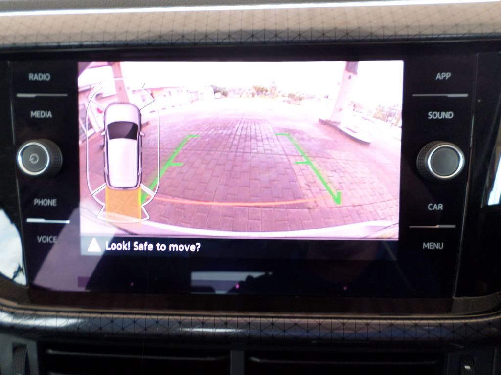 VOLKSWAGEN T-CROSS                                  T-CROSS 1.5 TSI R-LINE DSG - 18