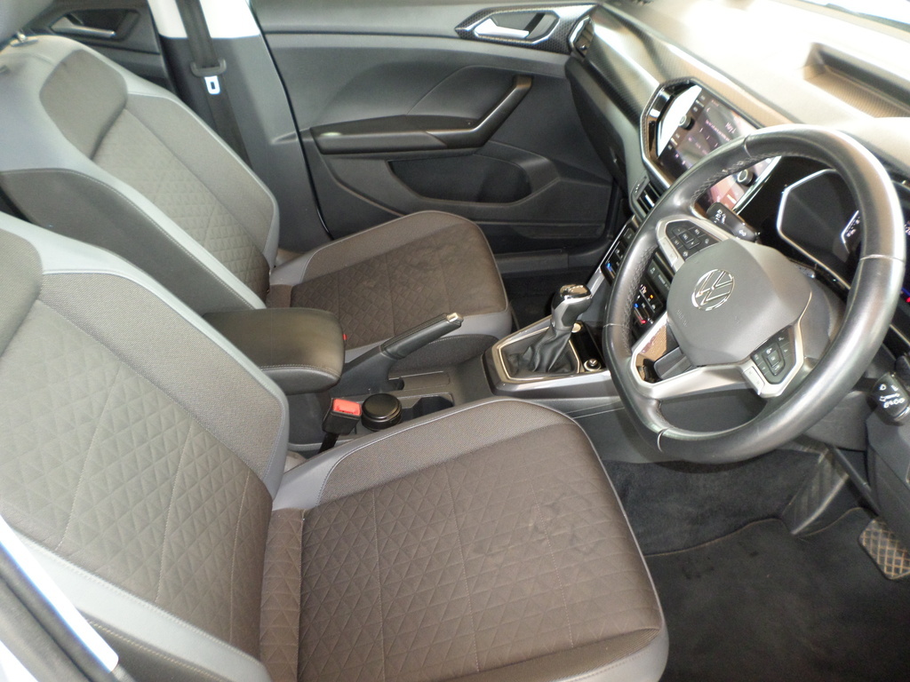 VOLKSWAGEN T-CROSS                                  T-CROSS 1.5 TSI R-LINE DSG - 20