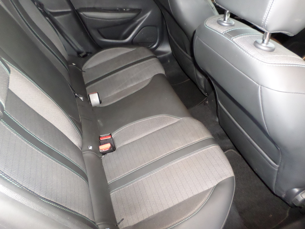 PEUGEOT 208 208 1.2T ALLURE A/T