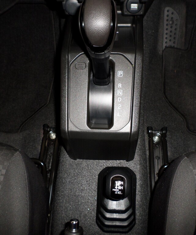 SUZUKI JIMNY JIMNY 1.5 GLX A/T