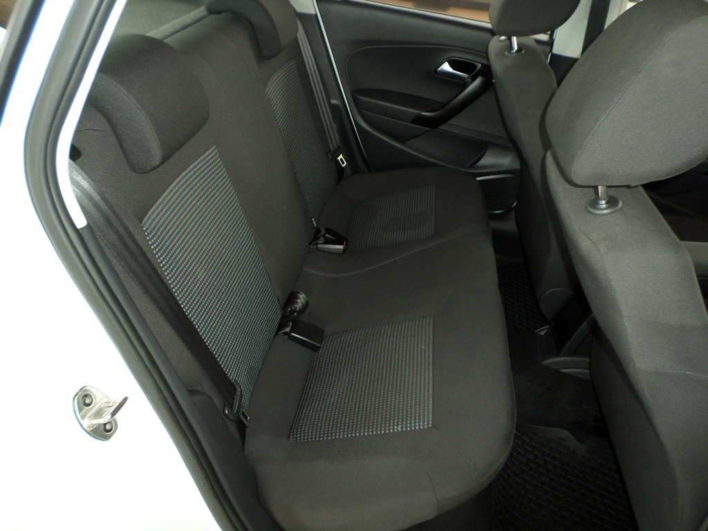 VOLKSWAGEN POLO VIVO POLO VIVO 1.6 COMFORTLINE TIP (5DR)